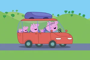 Familie Wutz bei Anreise mit dem Auto zum PEPPA PIG Park in Günzburg